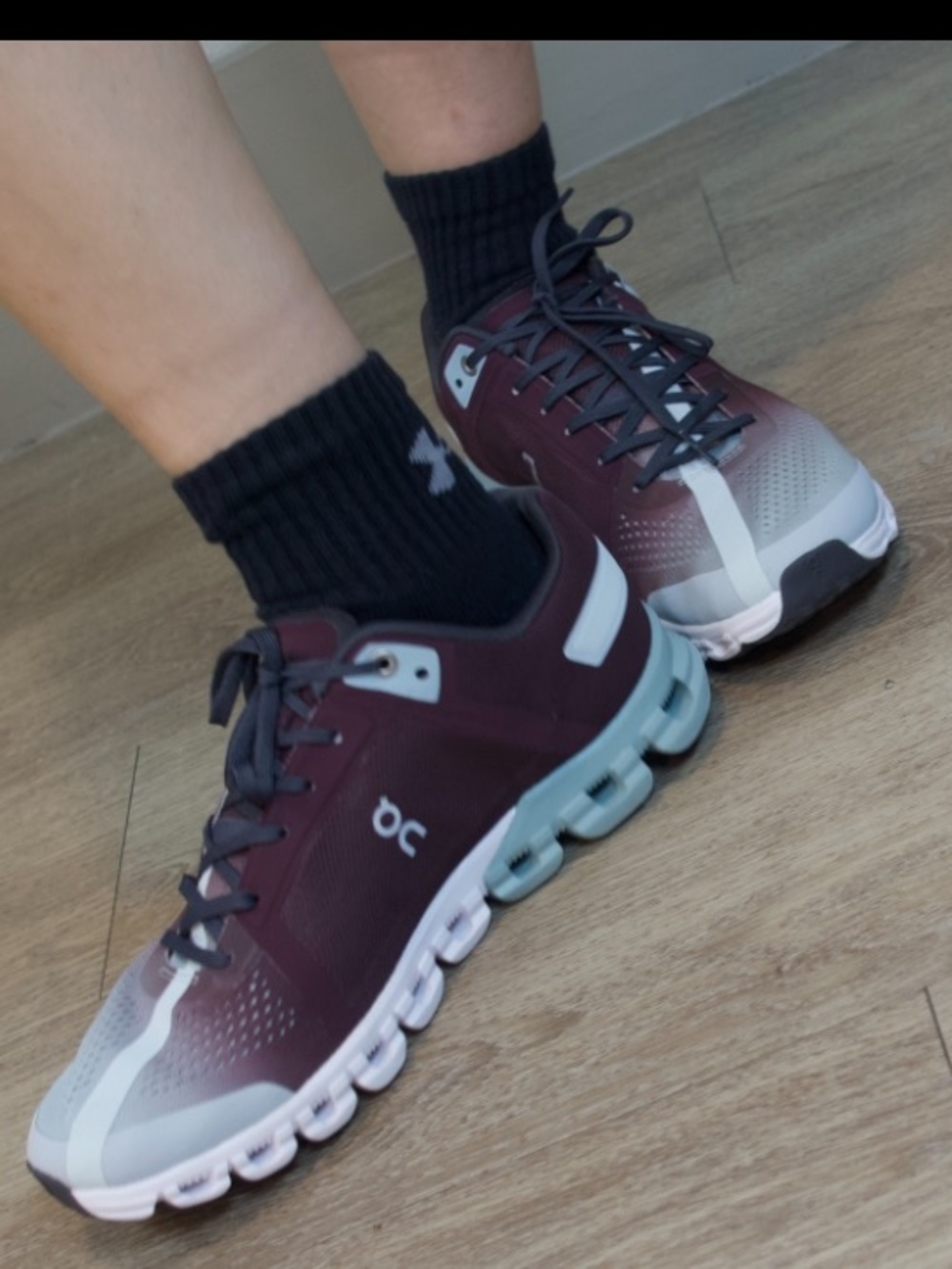 On Running Cloudflow Magenta and Seafoam Green Gradient Running Shoes